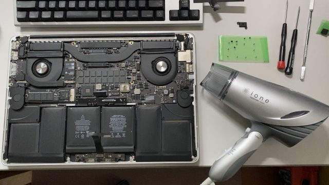 MacBook Pro(Mid 2015)のバッテリー交換をしてみた。そして「発火」したｗ